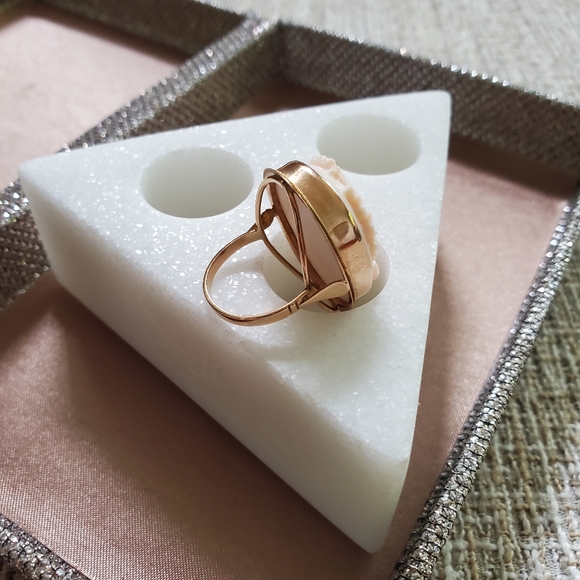 Vintage 14k Gold Cameo Ring - Picture 9 of 16